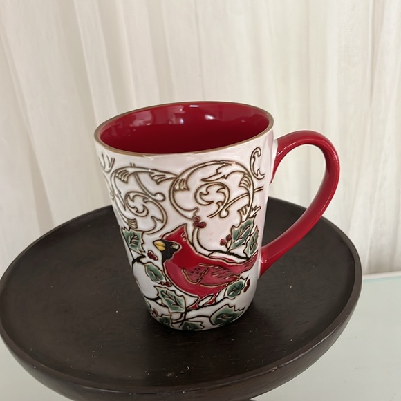 Red Bird Christmas Mug - Picture 7 of 7